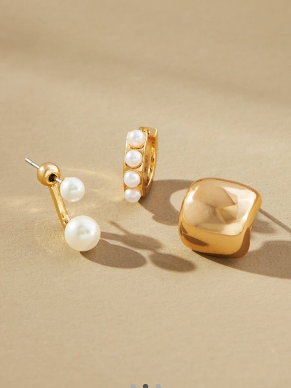 Pearl Huggie Front-Back Earrings Set